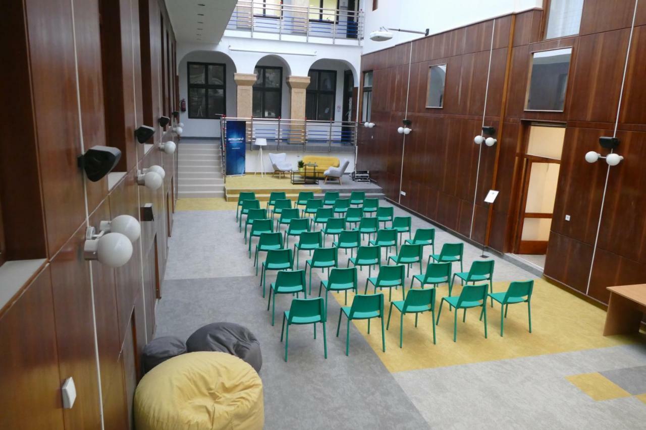 Hostel Hub55 Co-working *