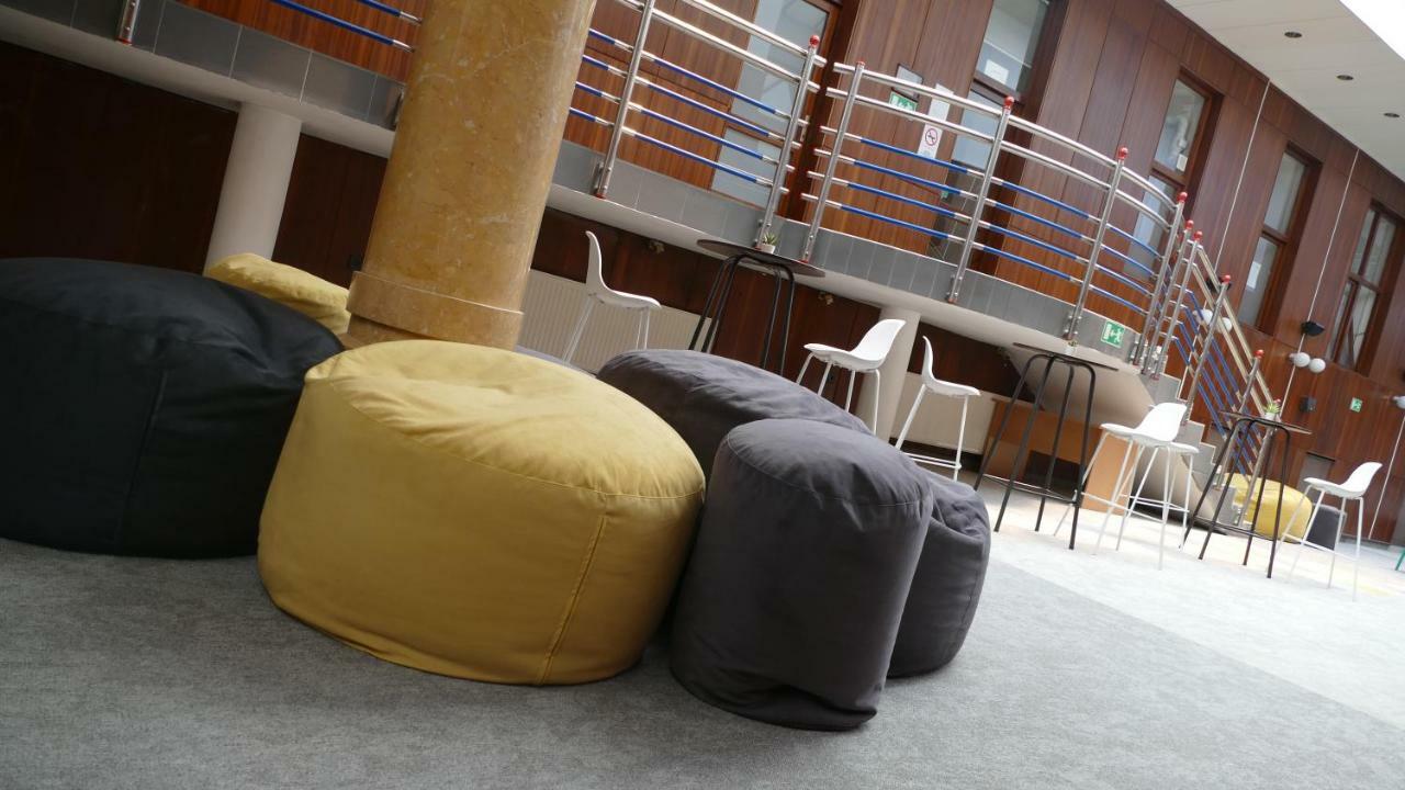 Hostel Hub55 Co-working *