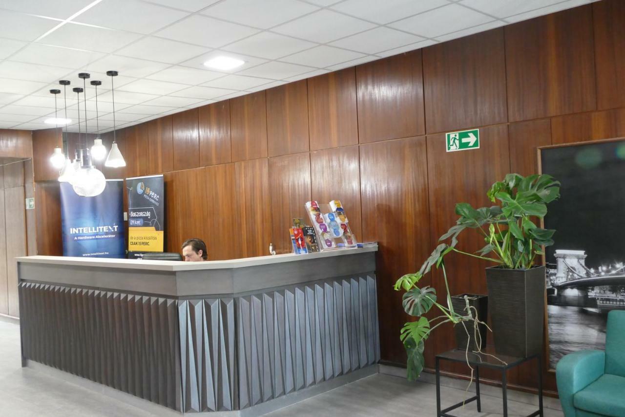 Hub55 Co-working Hostel